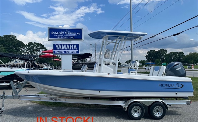 2025 Robalo 226 Cayman Steel Blue/White